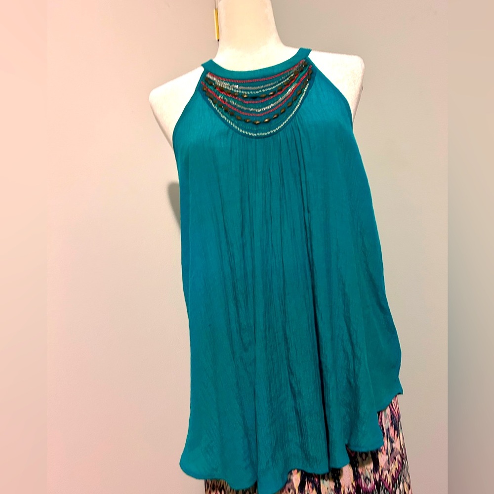 IZ Byer tank top , 62%rayon , 33 % polyester, size large , green color